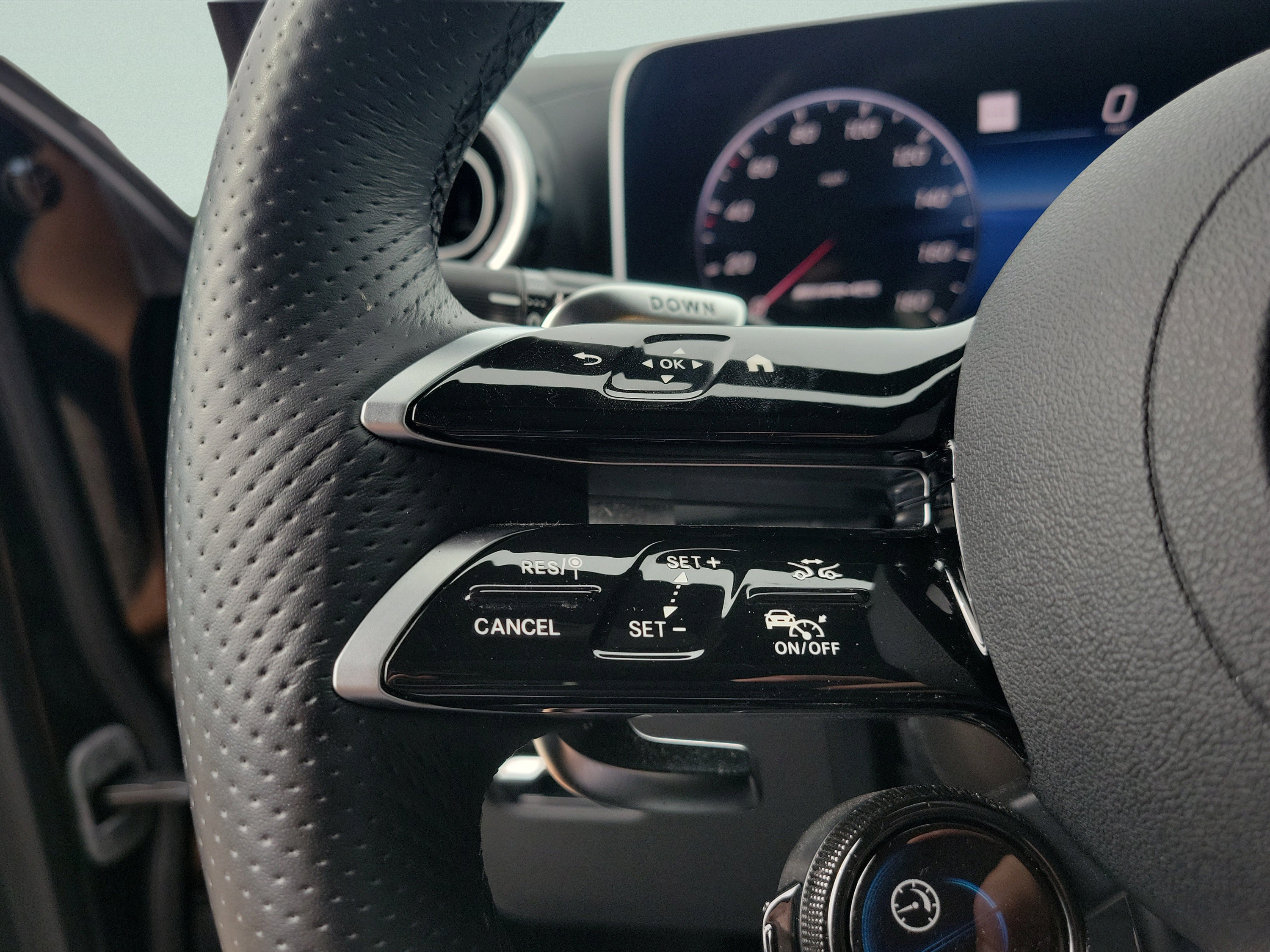 Certified 2024 Mercedes-Benz GLC 43 AMG 4MATIC image 23