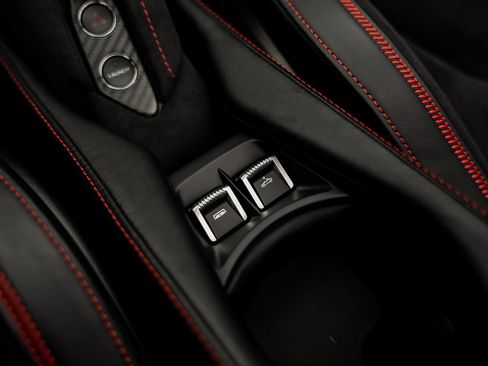 Used 2022 McLaren 720S Performance RWD image 45