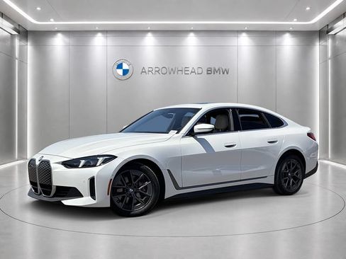 Used 2025 BMW i4 eDrive40 w/ Parking Assistance Package RWD image 1