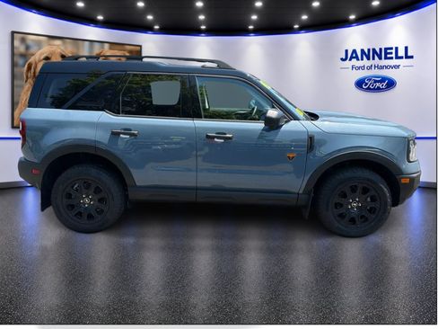 Used 2025 Ford Bronco Sport Badlands AWD/4WD image 4