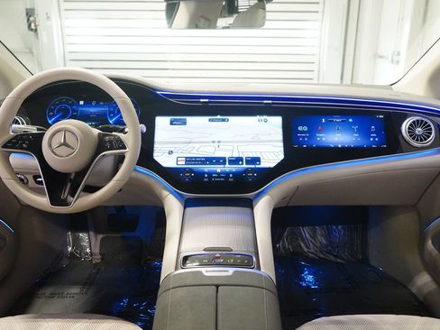 Certified 2023 Mercedes-Benz EQS 580 4MATIC Sedan image 14