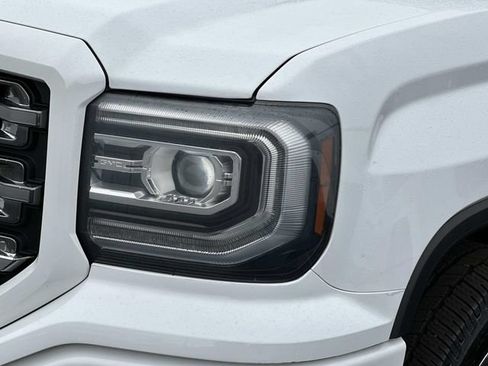 Used 2016 GMC Sierra 1500 SLT w/ All-Terrain Package AWD/4WD image 5