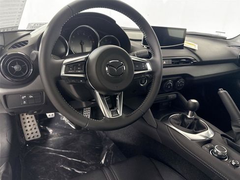 New 2026 MAZDA MX-5 Miata Club w/ Interior Package RWD image 14