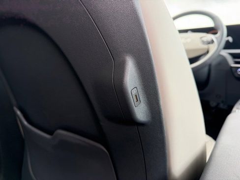 Used 2023 Kia EV6 Wind image 17