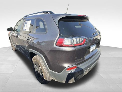Used 2020 Jeep Cherokee Latitude Plus FWD image 3