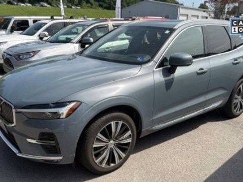 Used 2022 Volvo XC60 B5 Inscription w/ Protection Package Premier FWD image 1