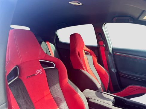 Used 2020 Honda Civic Type R image 27