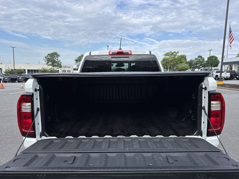 Used 2024 GMC Canyon Elevation w/ Elevation Premium Package AWD/4WD image 33