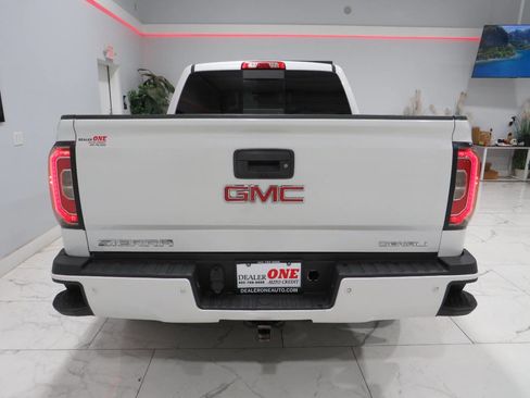 Used 2017 GMC Sierra 1500 Denali image 4