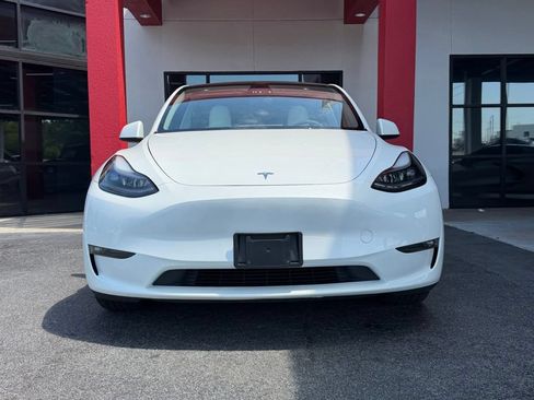 Used 2023 Tesla Model Y Long Range AWD/4WD image 3