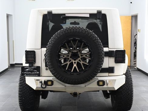 Used 2009 Jeep Wrangler X AWD/4WD image 3
