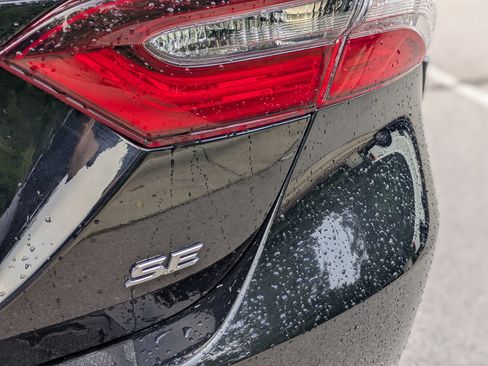 Used 2024 Toyota Camry SE FWD image 29