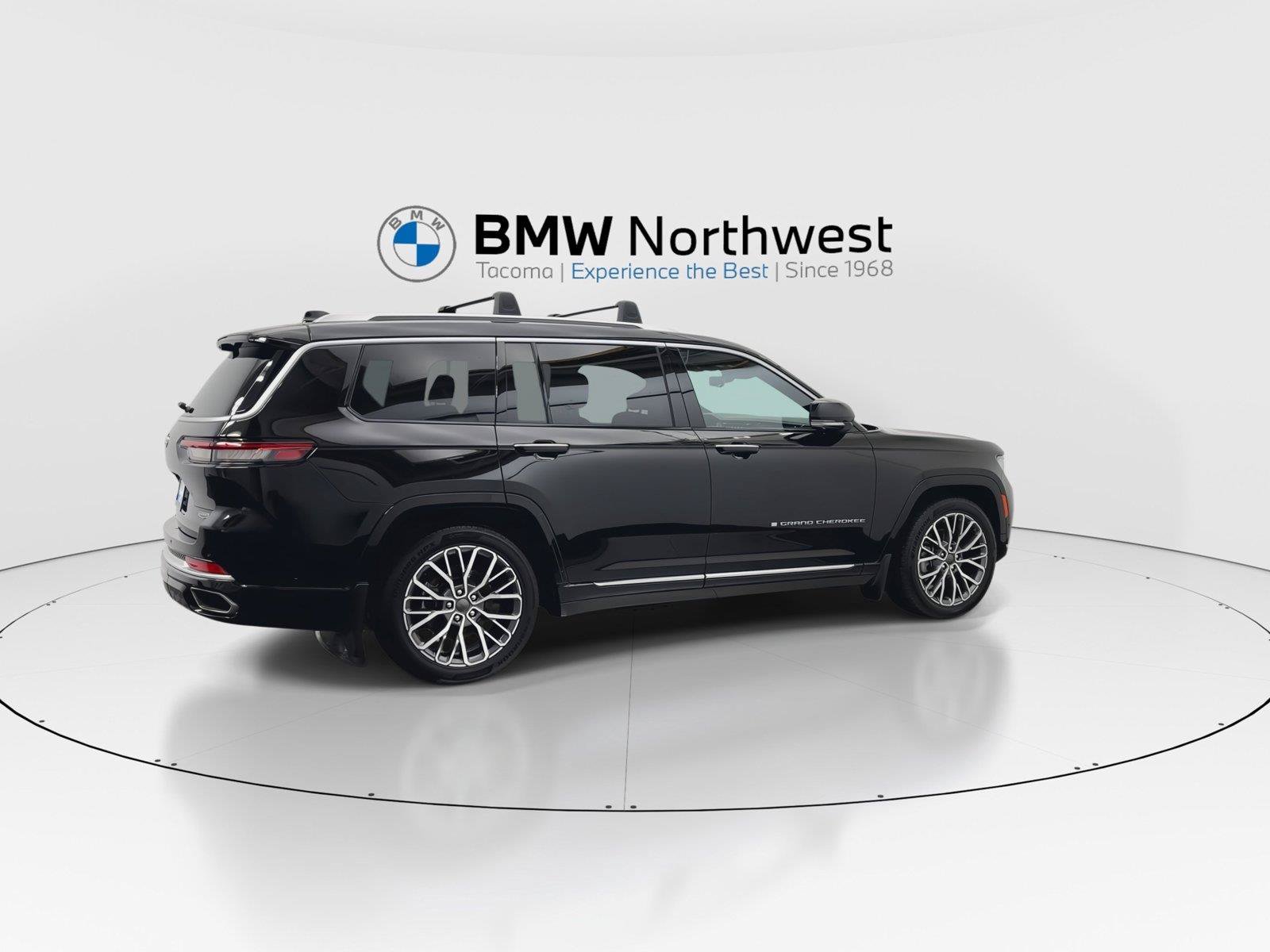 Used 2021 Jeep Grand Cherokee L Summit AWD/4WD image 4