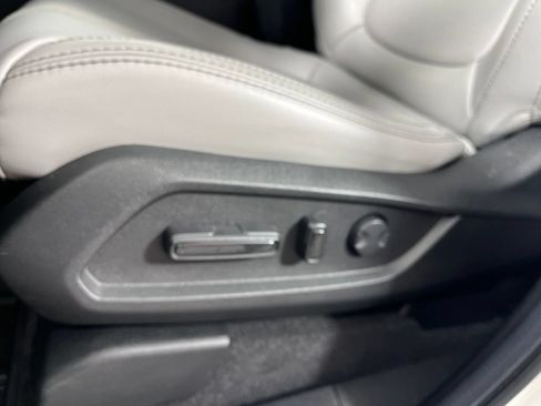 Certified 2025 Honda Pilot Touring image 31