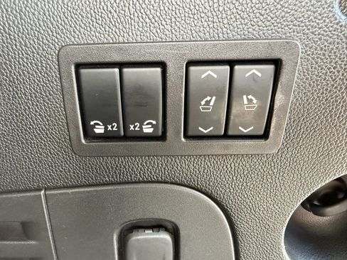 Used 2019 GMC Yukon XL Denali w/ Open Road Package AWD/4WD image 38