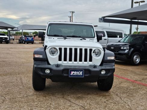 Used 2019 Jeep Wrangler Unlimited Sport S image 2