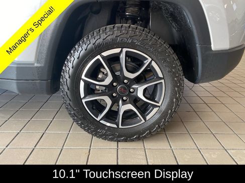 Used 2025 Jeep Compass Trailhawk AWD/4WD image 21