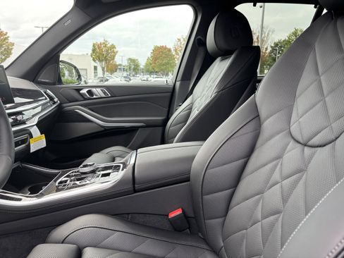 Used 2026 BMW X5 sDrive40i w/ Executive Package image 15