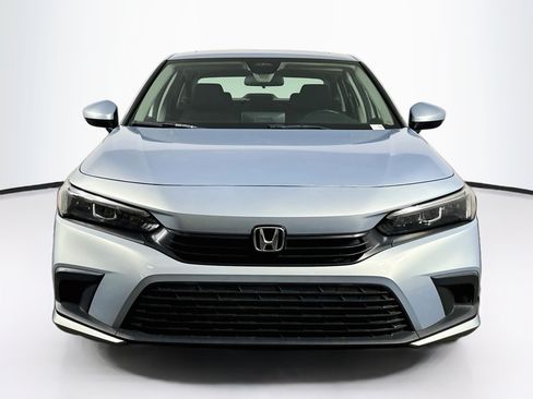 Used 2022 Honda Civic EX image 2