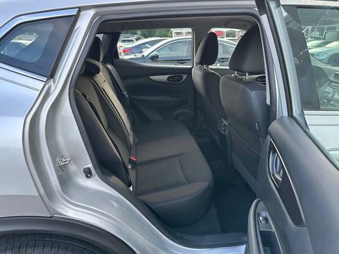 Used 2018 Nissan Rogue Sport S FWD image 31