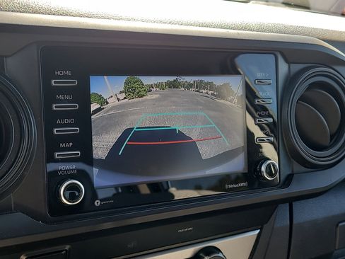 Used 2022 Toyota Tacoma SR image 22