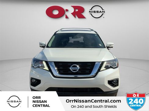 Used 2018 Nissan Pathfinder Platinum image 2