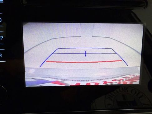 Used 2018 Toyota Corolla LE FWD image 21