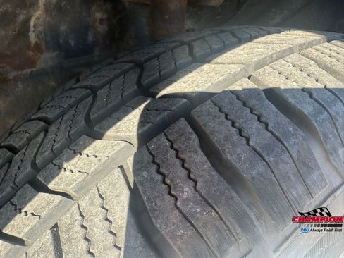 Used 2010 Ford Escape XLT image 12
