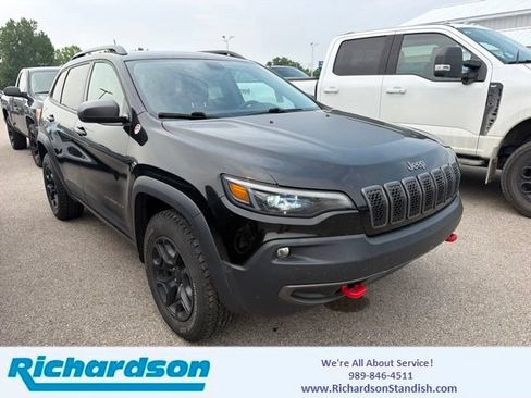 Used 2020 Jeep Cherokee Trailhawk w/ Cold Weather Group AWD/4WD image 1
