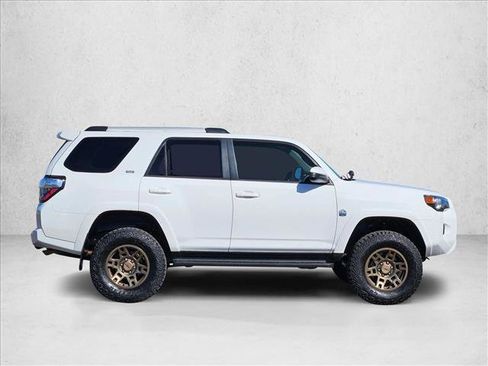 Used 2024 Toyota 4Runner SR5 AWD/4WD image 4