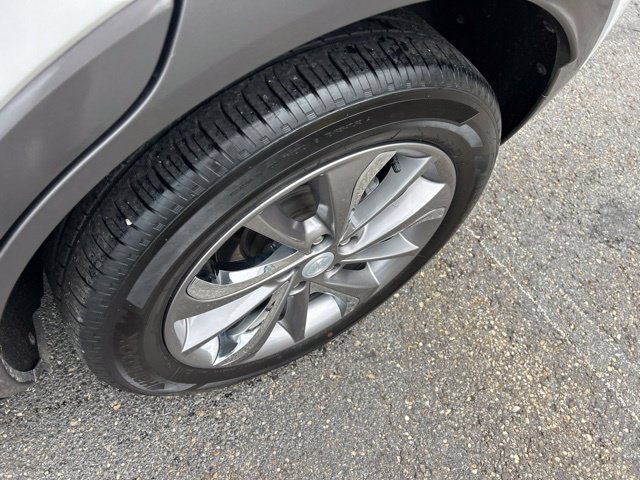 Certified 2023 Buick Encore GX Essence w/ Experience Buick Package FWD image 19
