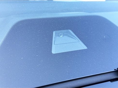 Used 2025 Volkswagen ID. Buzz 1st Edition image 45