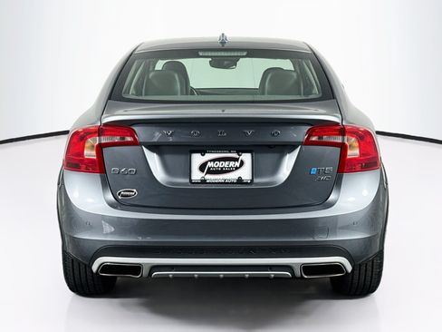 Used 2018 Volvo S60 T5 Cross Country Platinum AWD/4WD image 14