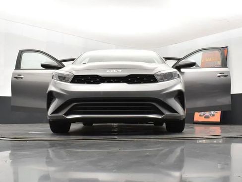 Used 2023 Kia Forte LXS FWD image 11