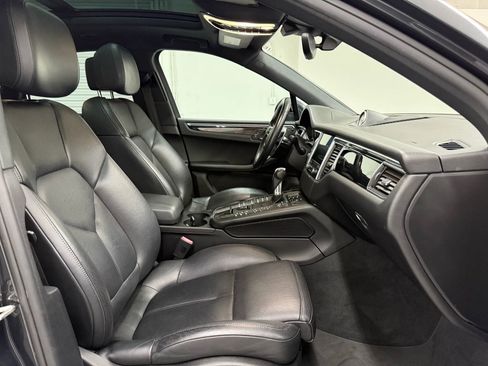 Used 2018 Porsche Macan S image 19