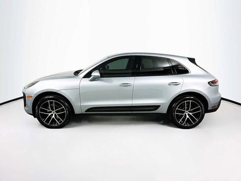 Used 2025 Porsche Macan image 2