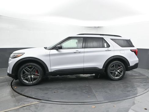 New 2026 Ford Explorer ST-Line w/ ST-Line Street Pack AWD/4WD image 8
