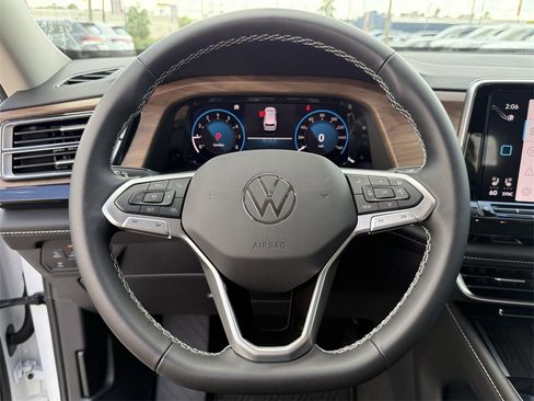 New 2026 Volkswagen Atlas SE image 14