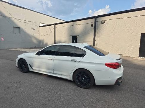 Used 2018 BMW 540i w/ M Sport Package RWD image 4