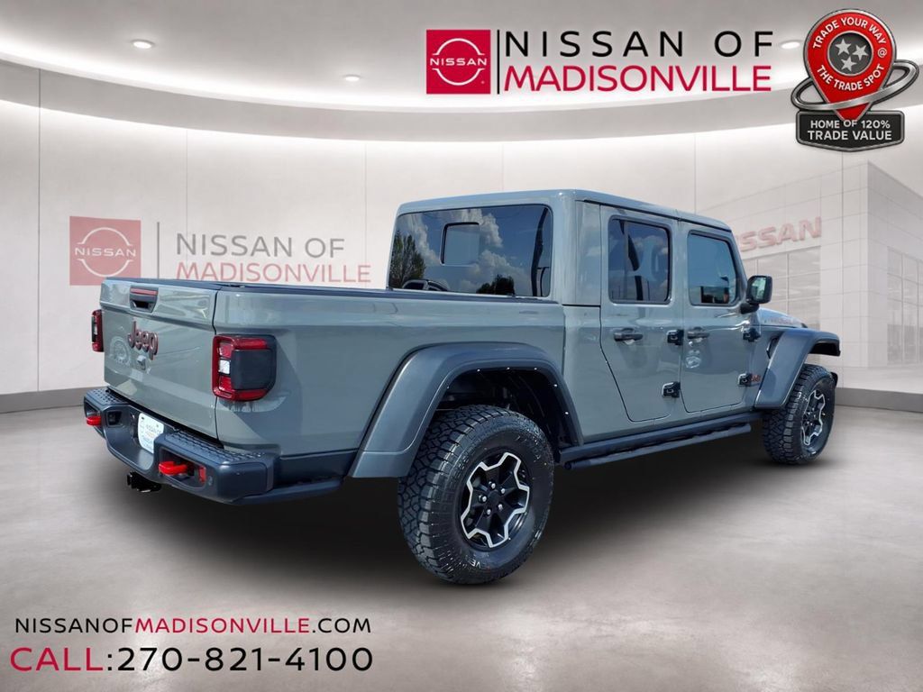 Used 2022 Jeep Gladiator Rubicon w/ Cold Weather Group AWD/4WD image 2