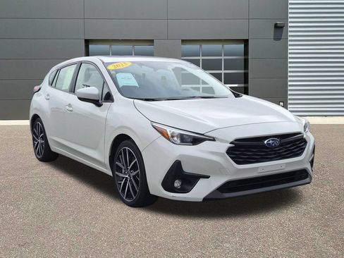 Certified 2025 Subaru Impreza 2.0i Sport AWD/4WD image 3