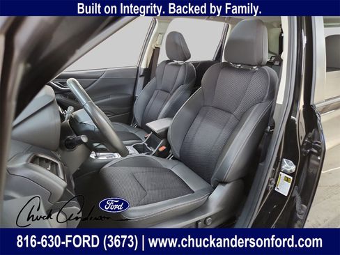 Used 2023 Subaru Forester Premium image 11