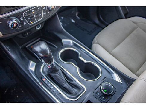 Used 2022 Chevrolet Traverse LT AWD/4WD image 47