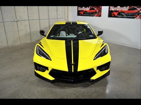 Used 2022 Chevrolet Corvette Stingray Premium Cpe w/ Z51 Performance Package RWD image 5