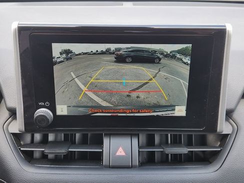 Certified 2025 Toyota RAV4 XLE FWD image 17