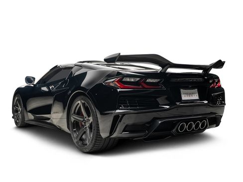 Used 2025 Chevrolet Corvette Z06 RWD image 12