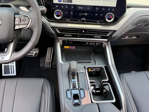 New 2026 Lexus TX 500h AWD image 11