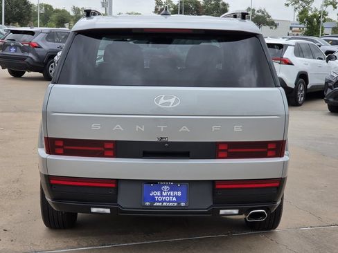 Used 2025 Hyundai Santa Fe SEL FWD image 8