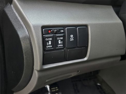 Used 2015 Honda Odyssey EX image 18