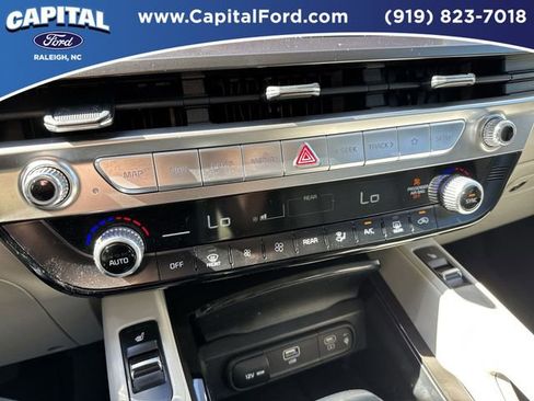 Used 2024 Kia Telluride S w/ S Sunroof Package FWD image 30